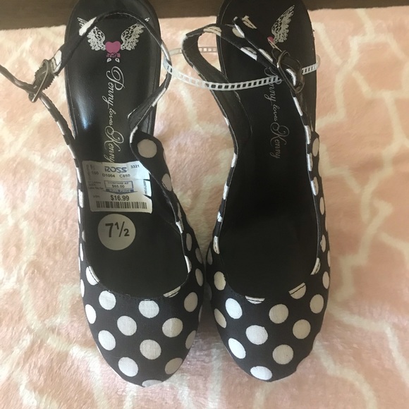 Penny Loves Kenny Shoes - Penny Loves Kenny Polka Dot Heels-size 7.5